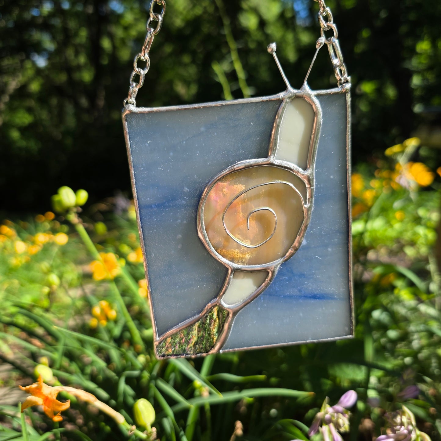 Cream Snail Stained Glass