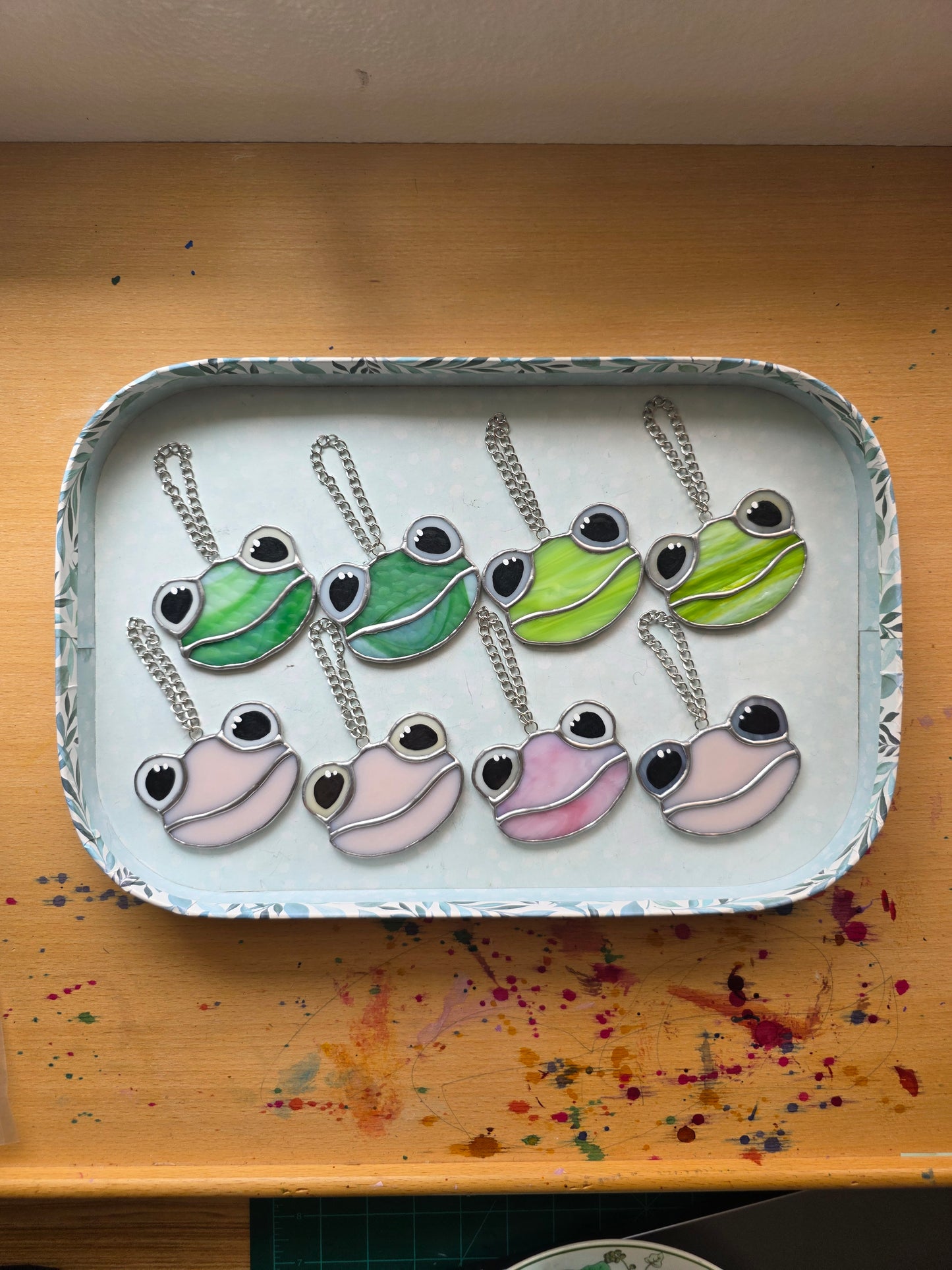 Light Pink with Purple Eyes Stained Glass Frog