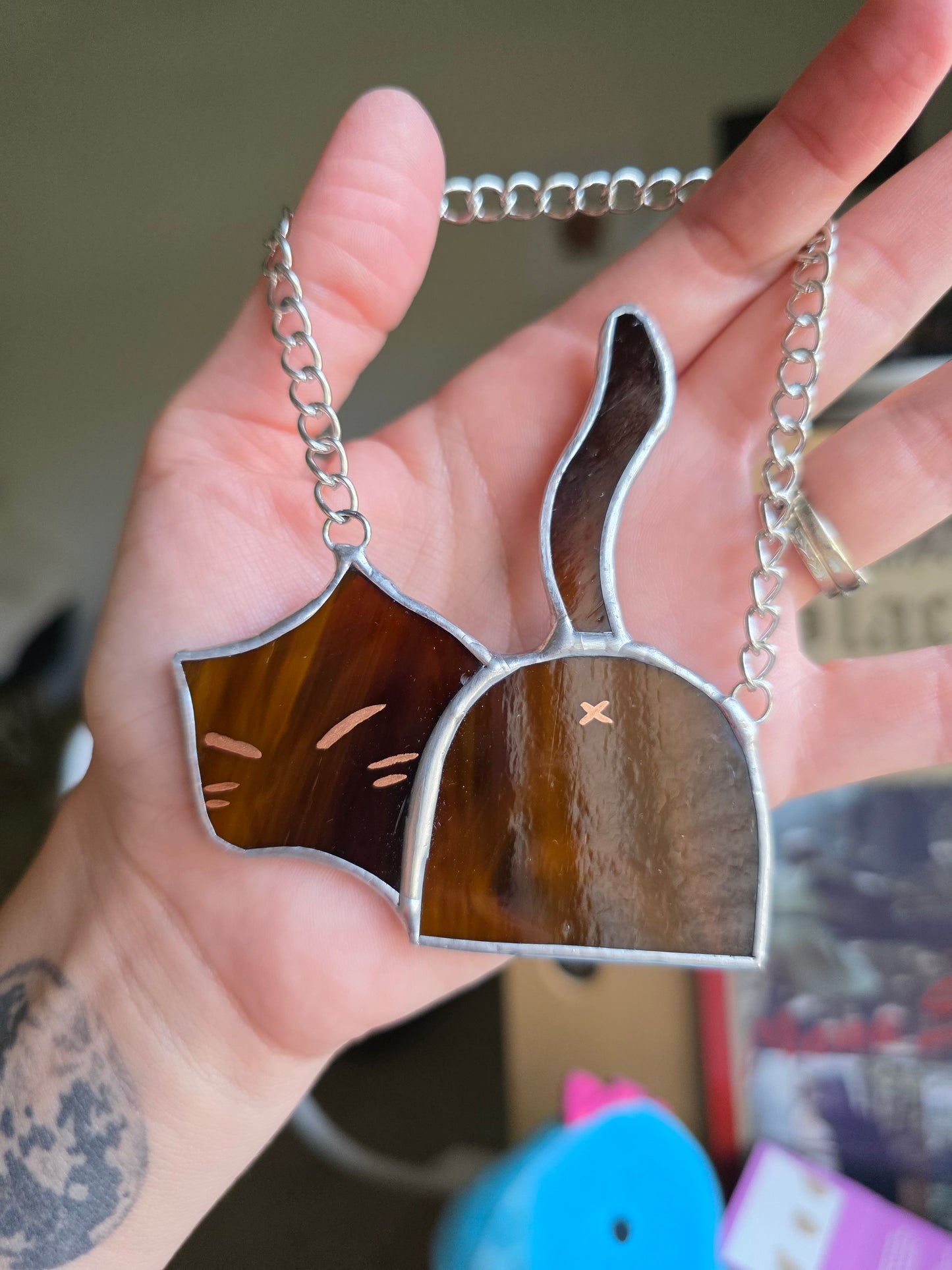 Brown Kitty Butt Glass 1