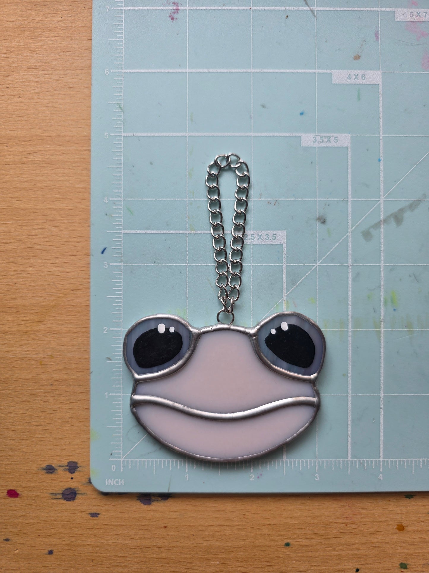 Light Pink with Purple Eyes Stained Glass Frog
