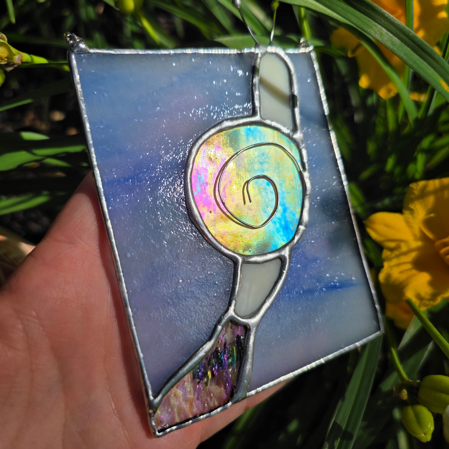 Cream Snail Stained Glass