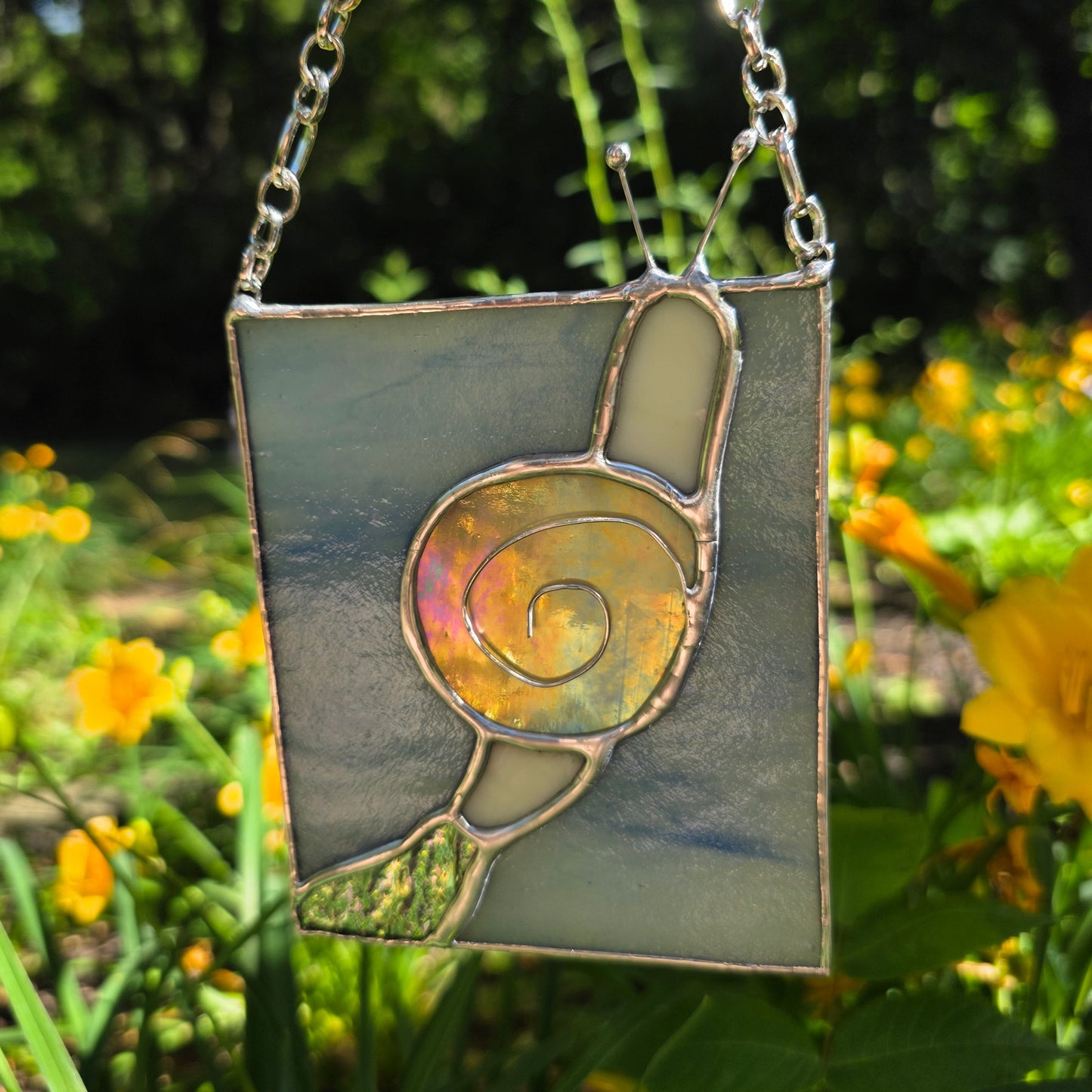 Cream Snail Stained Glass