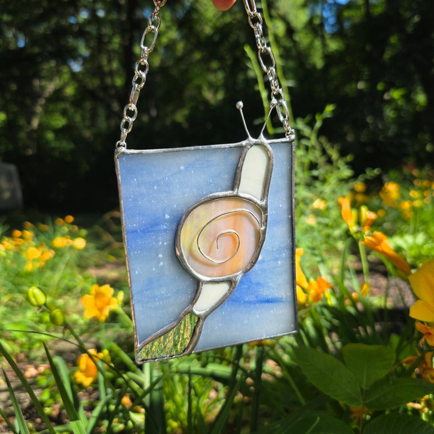 Cream Snail Stained Glass